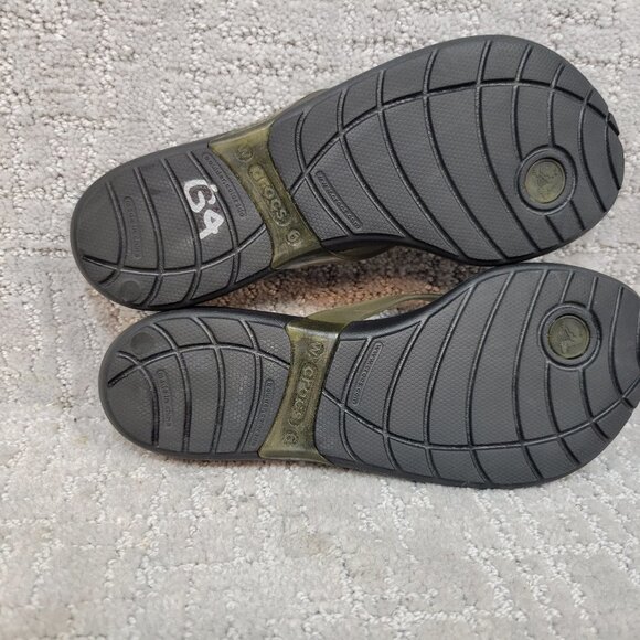 CROCS Womens Size US 6 Olive Green Leather Comfort Slip On Thong Sandals - Picture 8 of 8
